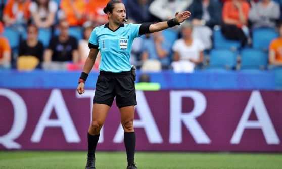 Palmeiras x São Bernardo: Edina Alves Batista será a árbitra da